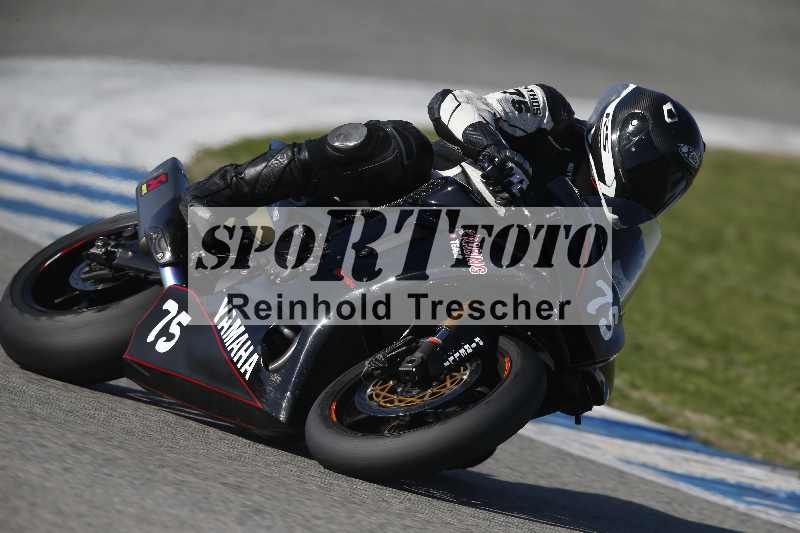 /02 29.01.-02.02.2024 Moto Center Thun Jerez/Gruppe schwarz-black/75
